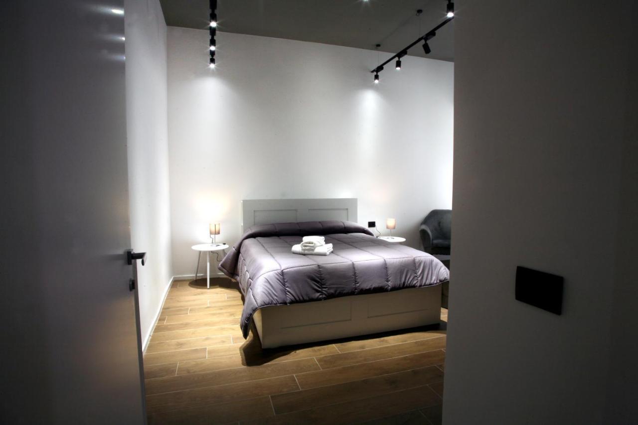Business Home Via Isonzo B&B 福查 外观 照片
